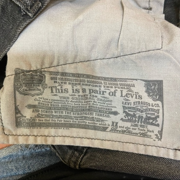 Levi's 501 Button Fly Cut Off Distressed‎ Jean Shorts Black Size 31 - Picture 6 of 9